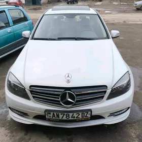 Mercedes-Benz C300 2010