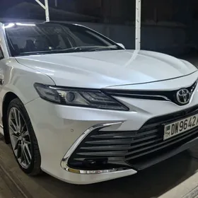Toyota Camry 2020