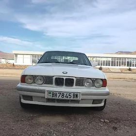 BMW 525 1992