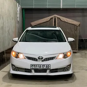Toyota Camry 2012
