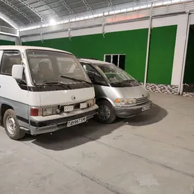 Toyota Hiace 1989