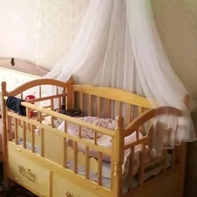 детская кроватка