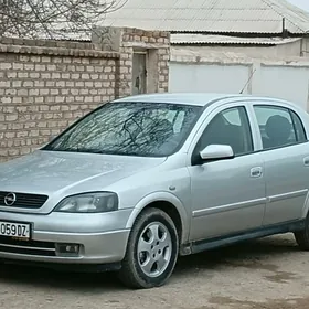 Opel Astra 2000