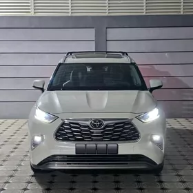 Toyota Highlander 2021