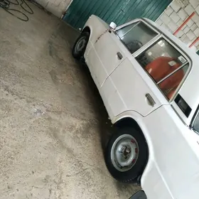 Lada 2104 1981