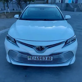 Toyota Camry 2020