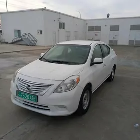 Nissan Versa 2014