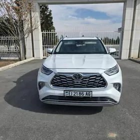 Toyota Highlander 2022