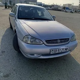 Kia Credos/Clarus 2000