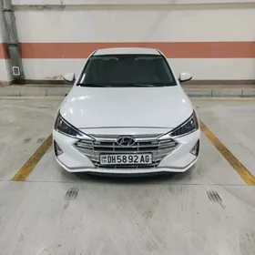 Hyundai Elantra 2020