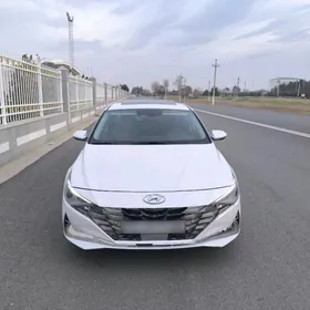 Hyundai Elantra 2023
