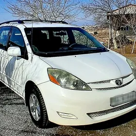 Toyota Sienna 2008