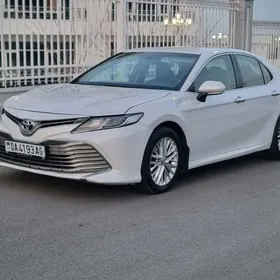 Toyota Camry 2018
