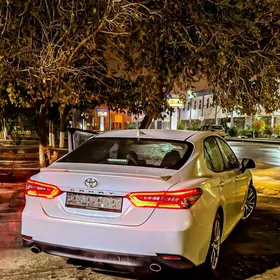 Toyota Camry 2022