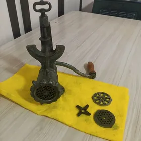 Mesarupka. Et geçirýän