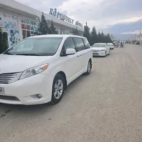 Toyota Sienna 2014