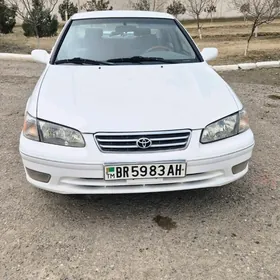 Toyota Camry 2000