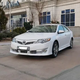 Toyota Camry 2014
