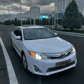 Toyota Camry 2014