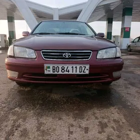 Toyota Camry 2001