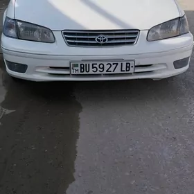 Toyota Camry 2001