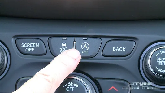 ABŞ-da maşynlarda hiç kimiň halamaýan "Start-stop" ulgamyndan el çekdiler