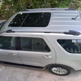 Ford Explorer Sport Trac 2013