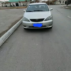 Toyota Camry 2004