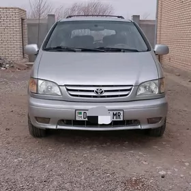 Toyota Sienna 2003