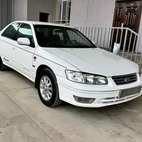 Toyota Camry 2001