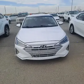 Hyundai Elantra 2020