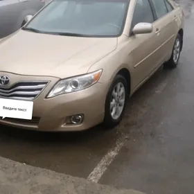Toyota Camry 2011