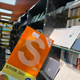 Tecno Spark Slim paket