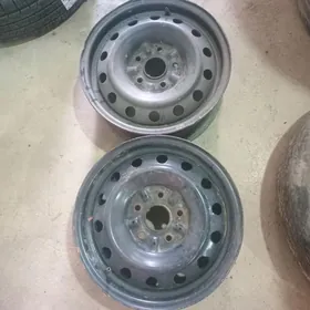 15 diska. 2 st. kemiri