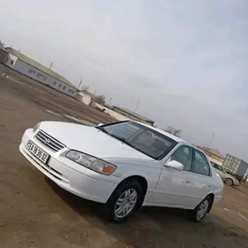 Toyota Camry 2000