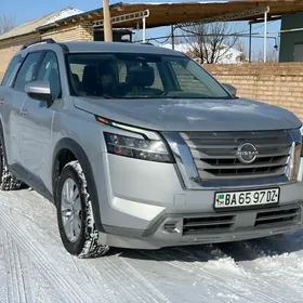 Nissan Pathfinder 2022