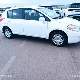 Nissan Versa 2011