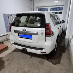 Toyota Land Cruiser Prado 2022