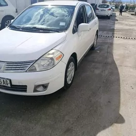 Nissan Versa 2010