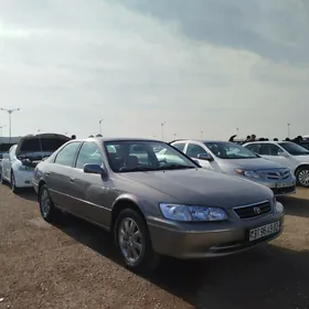 Toyota Camry 2000