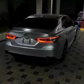 Toyota Camry 2020