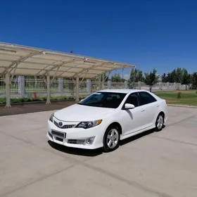 Toyota Camry 2013
