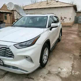 Toyota Highlander 2020