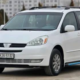 Toyota Sienna 2004