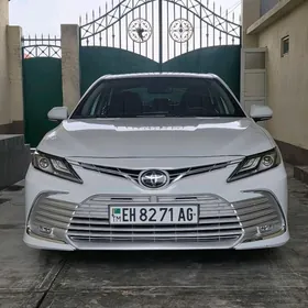 Toyota Camry 2022
