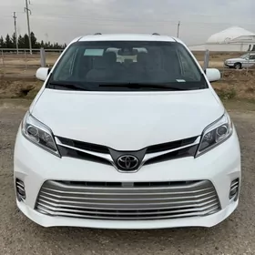 Toyota Sienna 2020