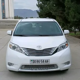 Toyota Sienna 2016