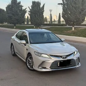 Toyota Camry 2018