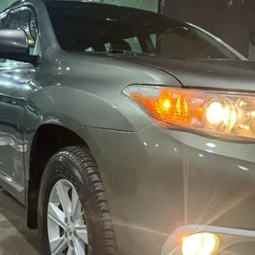 Toyota Highlander 2012