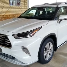 Toyota Highlander 2022